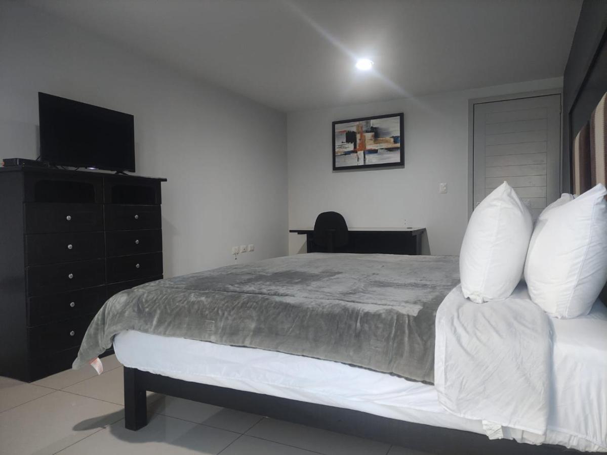 Hotel Casa Galeana Centro Con Estacionamiento Privado 阿瓜斯卡达特斯 外观 照片