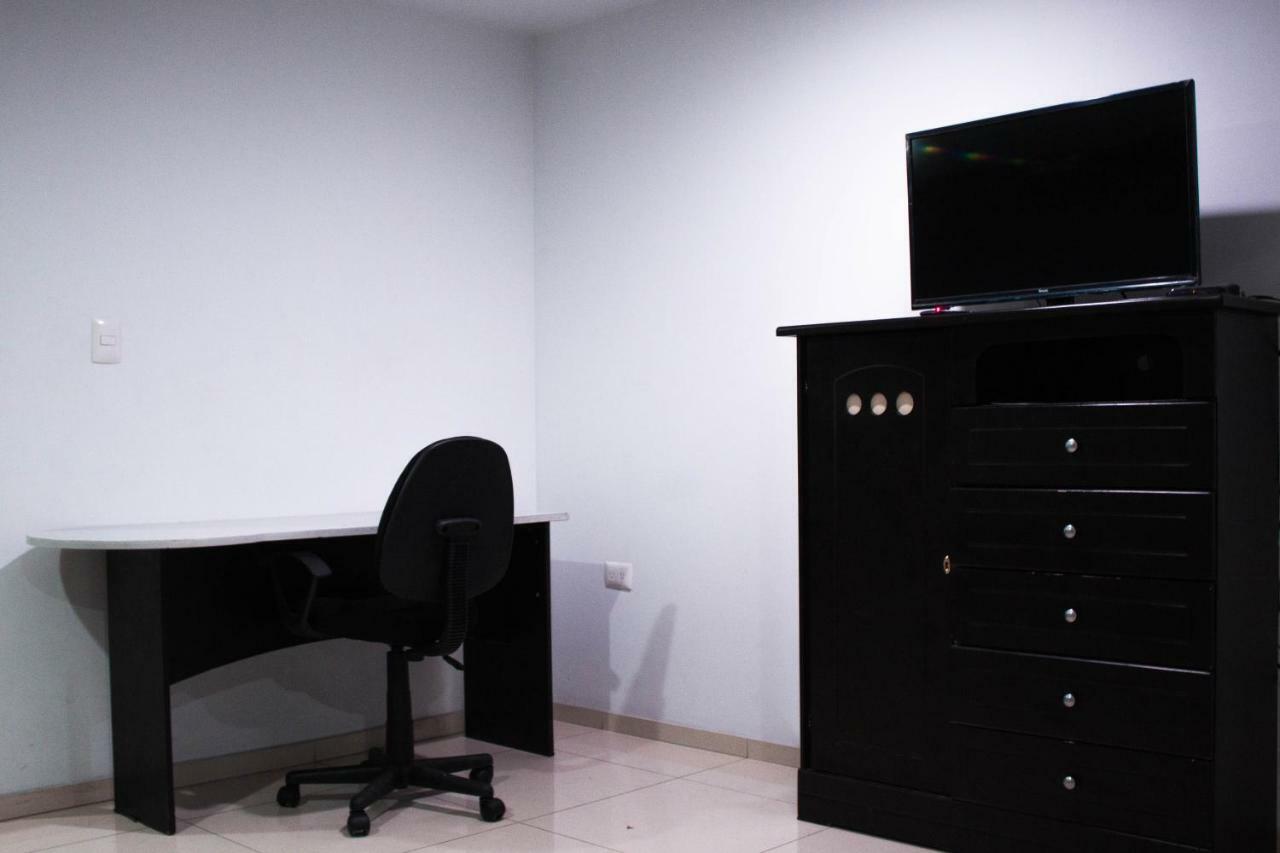 Hotel Casa Galeana Centro Con Estacionamiento Privado 阿瓜斯卡达特斯 外观 照片